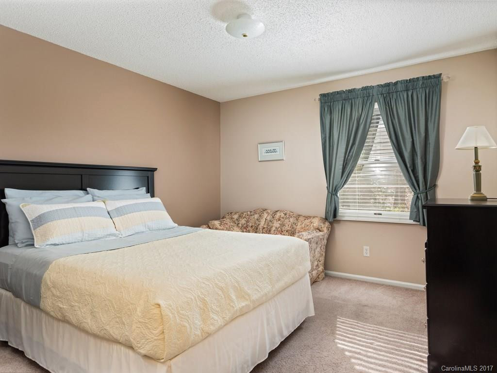 8 Brae Burn Drive - Photo 18