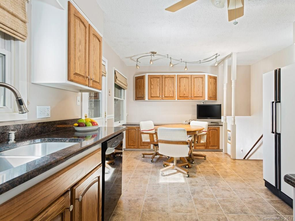 8 Brae Burn Drive - Photo 8