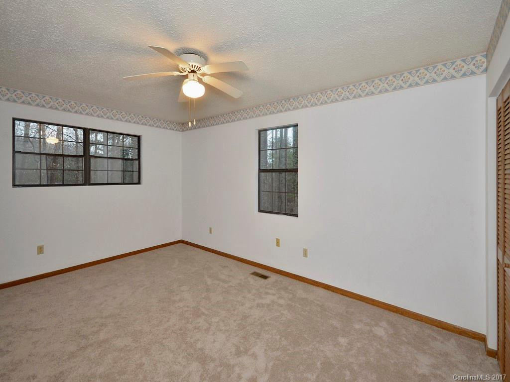 21 Mann Road - Photo 8