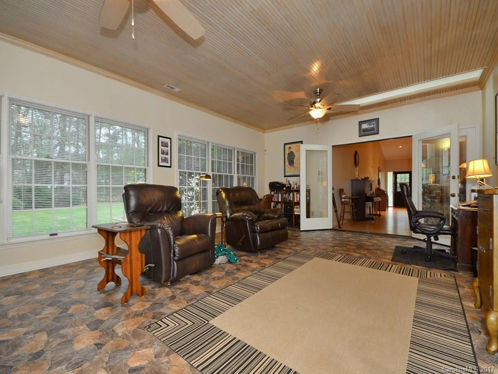 172 Pine Tree Lane - Photo 11