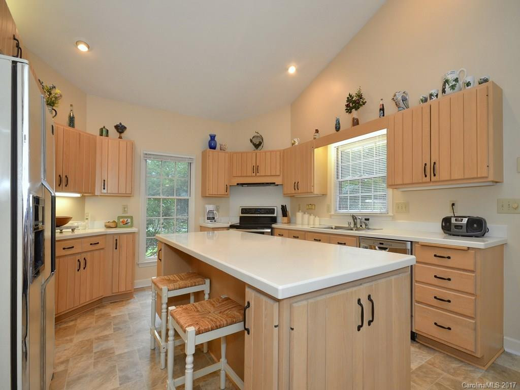 172 Pine Tree Lane - Photo 14