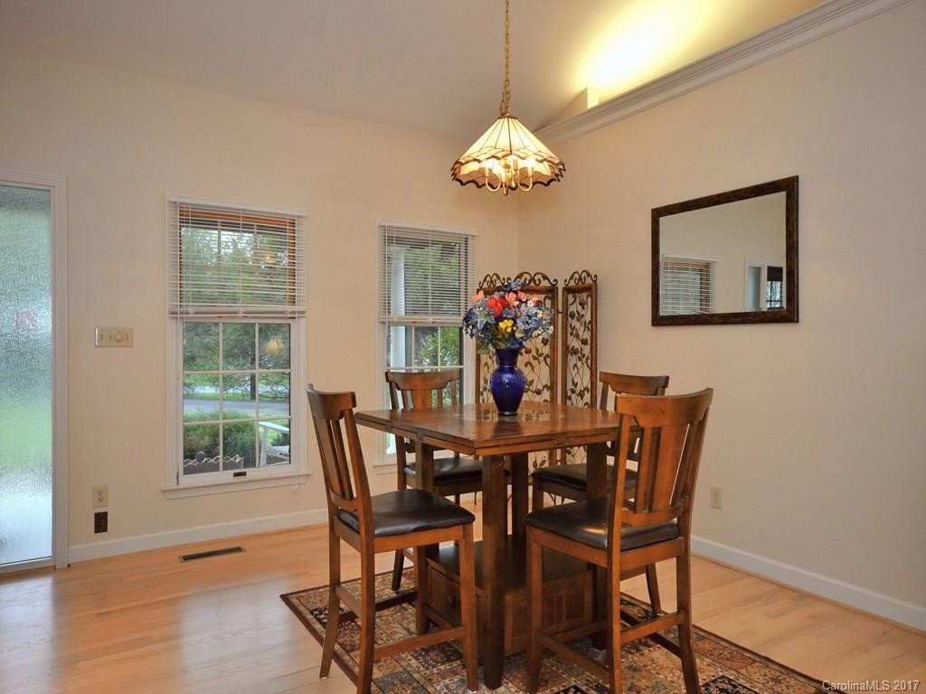 172 Pine Tree Lane - Photo 7
