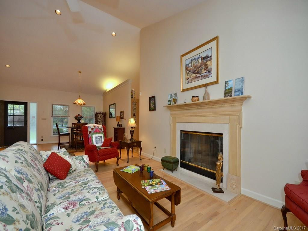 172 Pine Tree Lane - Photo 8