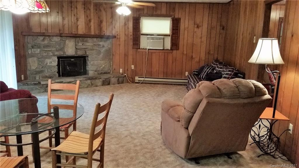 11 Crystalwood Lane - Photo 4