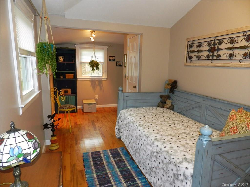 25 Winnfred Street - Photo 12