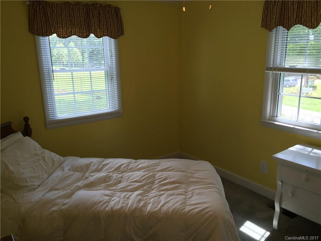202 Birch Lane - Photo 2