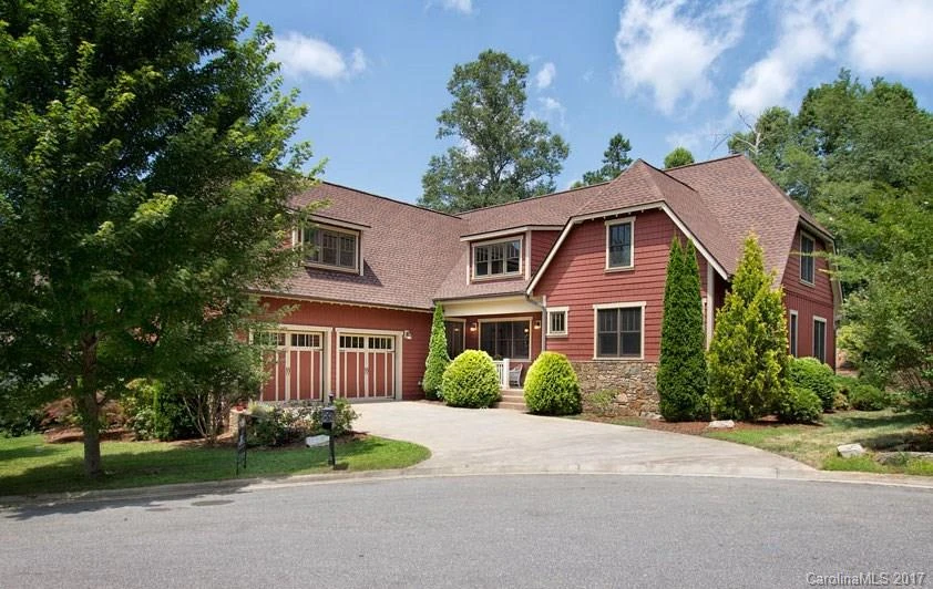 8 Applewood Drive