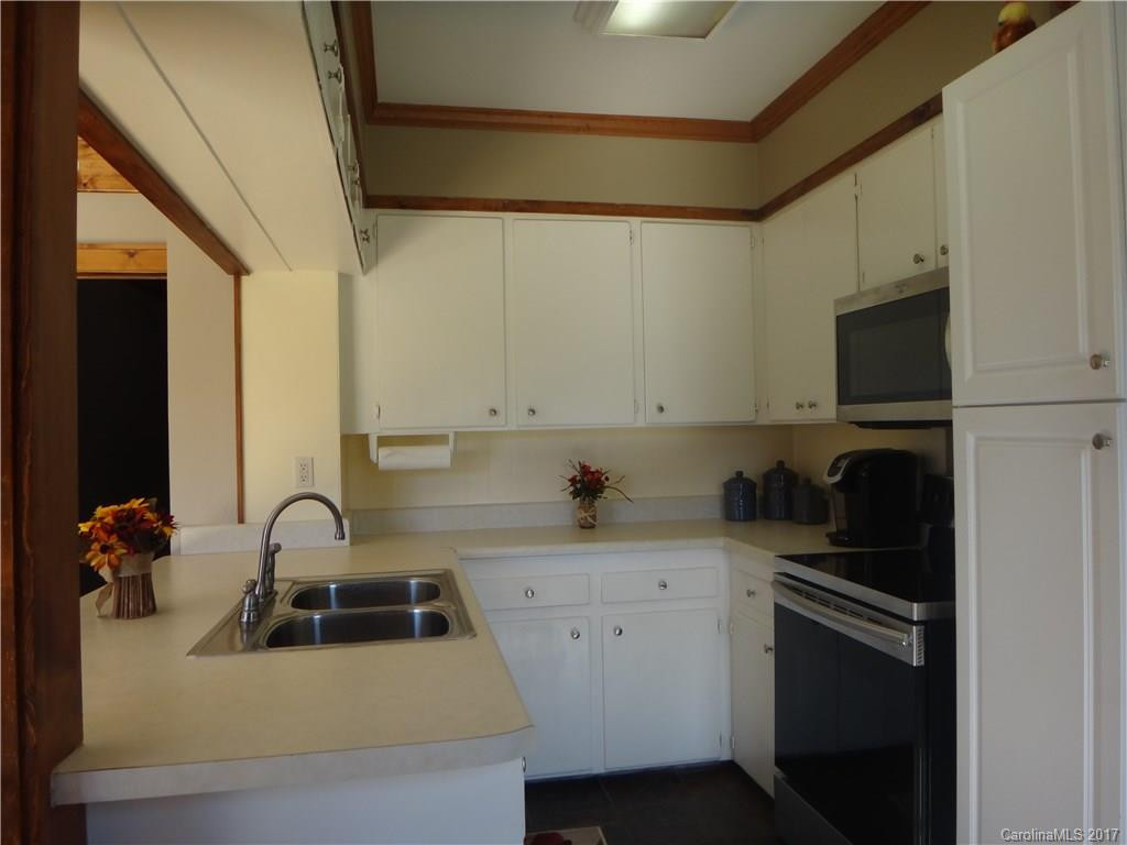 25 Elliott Road - Photo 5