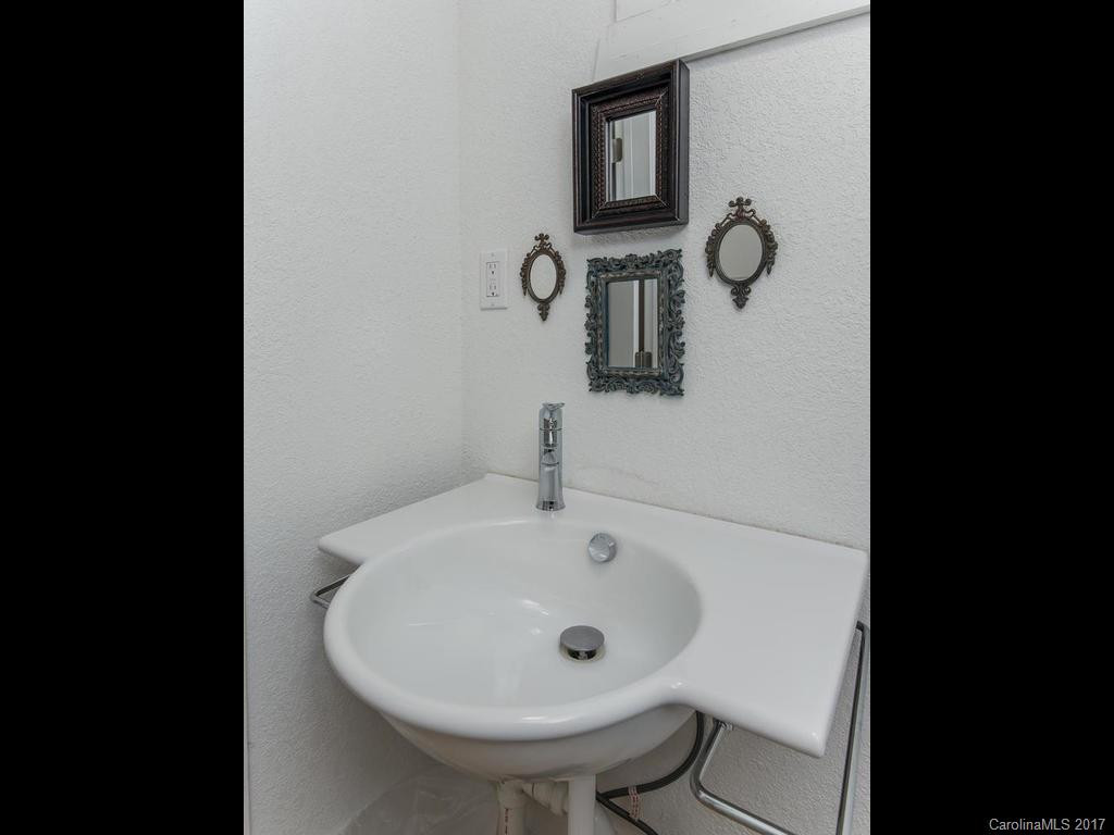 7 Winding Road - Photo 20