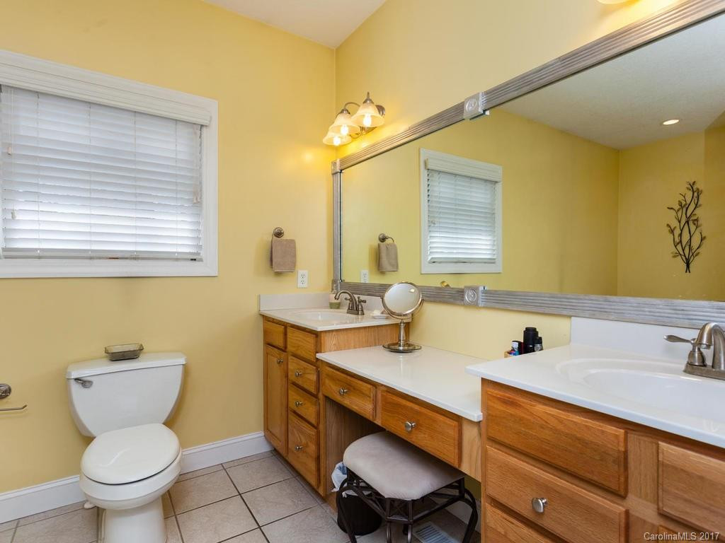 61 Jupiter Hills Drive - Photo 12