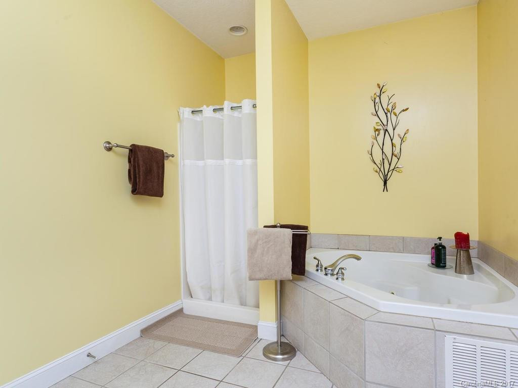 61 Jupiter Hills Drive - Photo 13