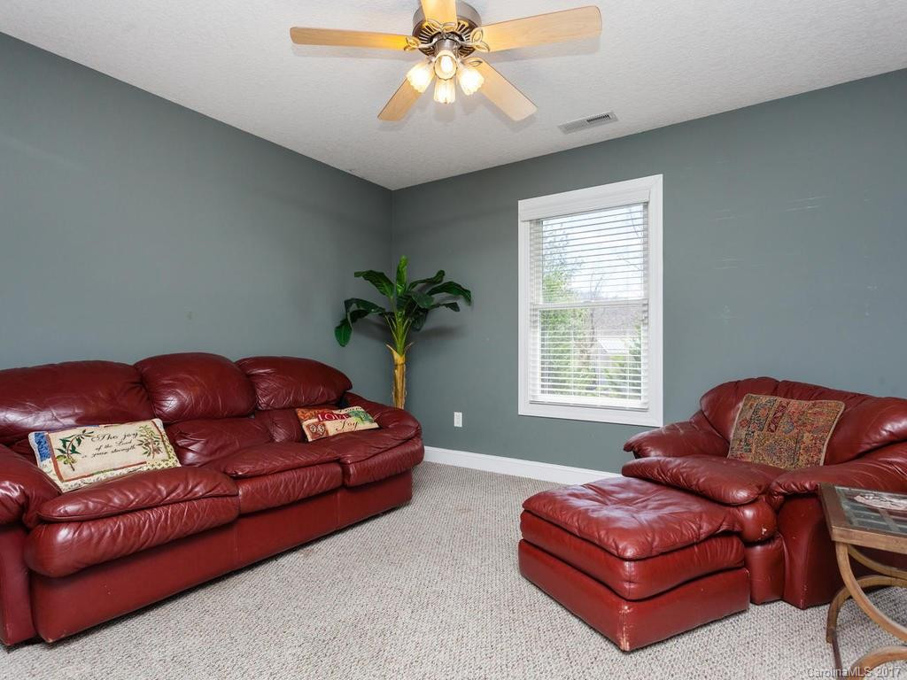61 Jupiter Hills Drive - Photo 18