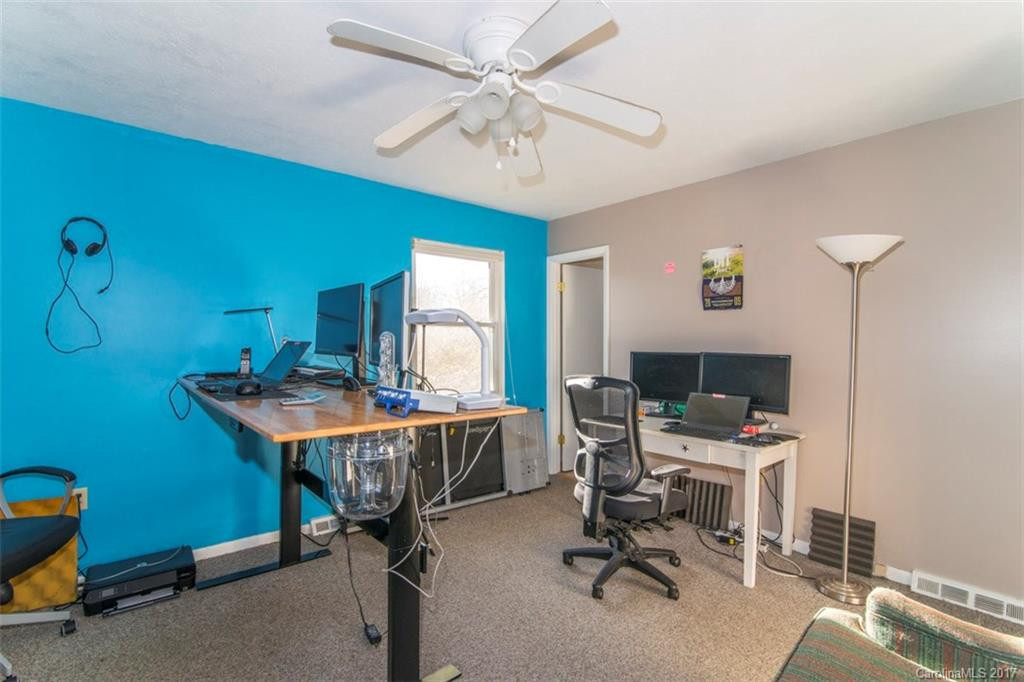 28 Evelake Drive - Photo 15