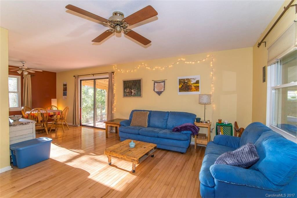 28 Evelake Drive - Photo 3