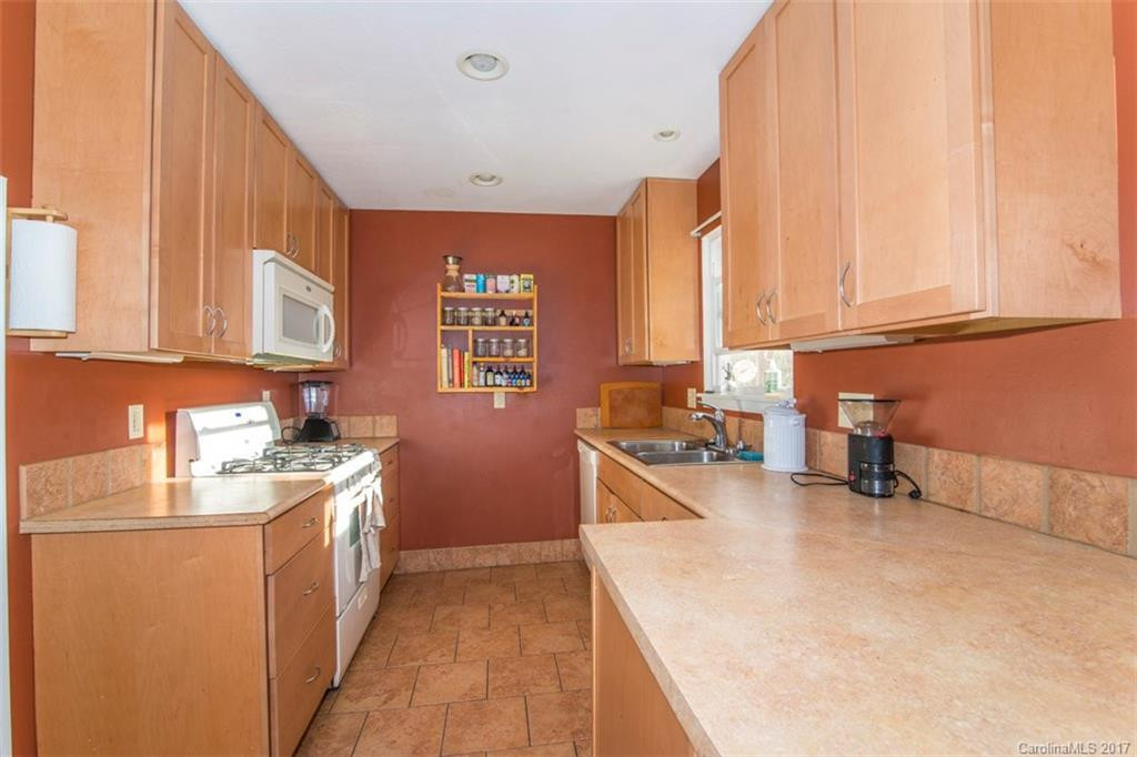 28 Evelake Drive - Photo 5
