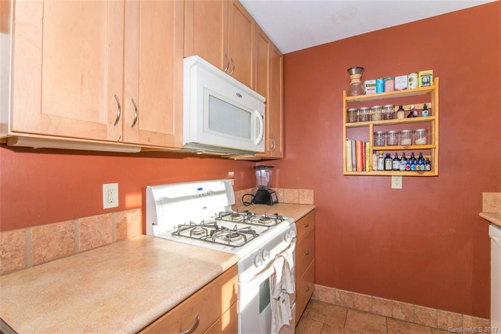 28 Evelake Drive - Photo 7
