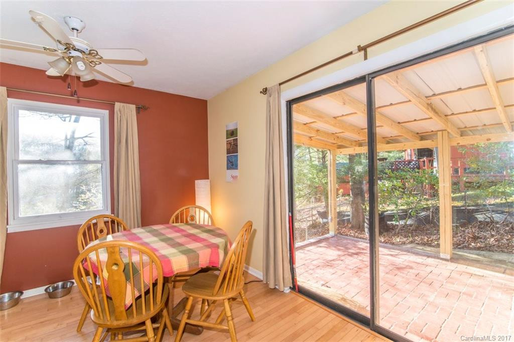 28 Evelake Drive - Photo 8