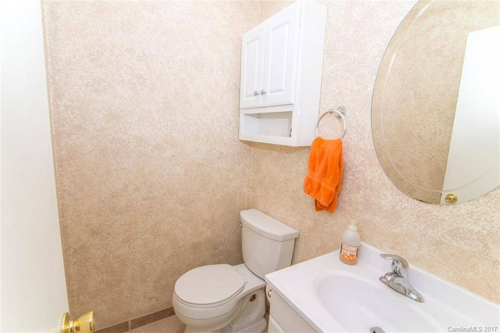 28 Evelake Drive - Photo 10