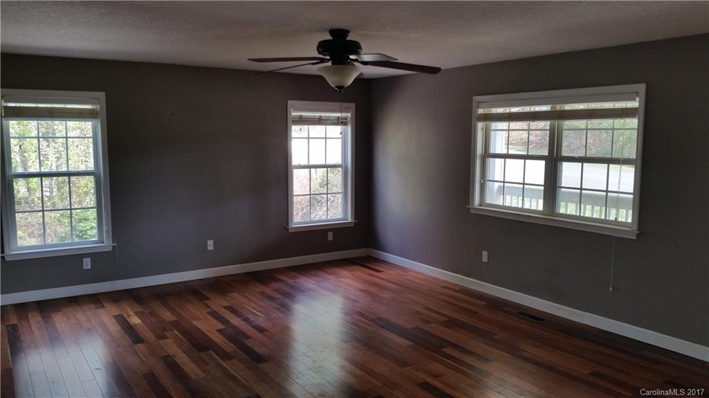 10 Hampton Drive - Photo 3