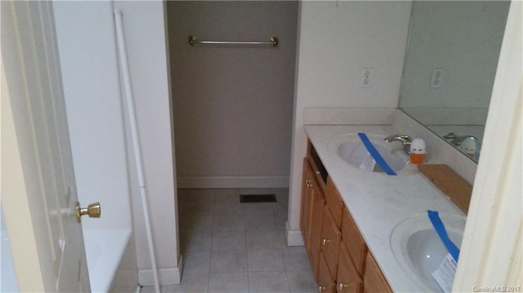 10 Hampton Drive - Photo 7