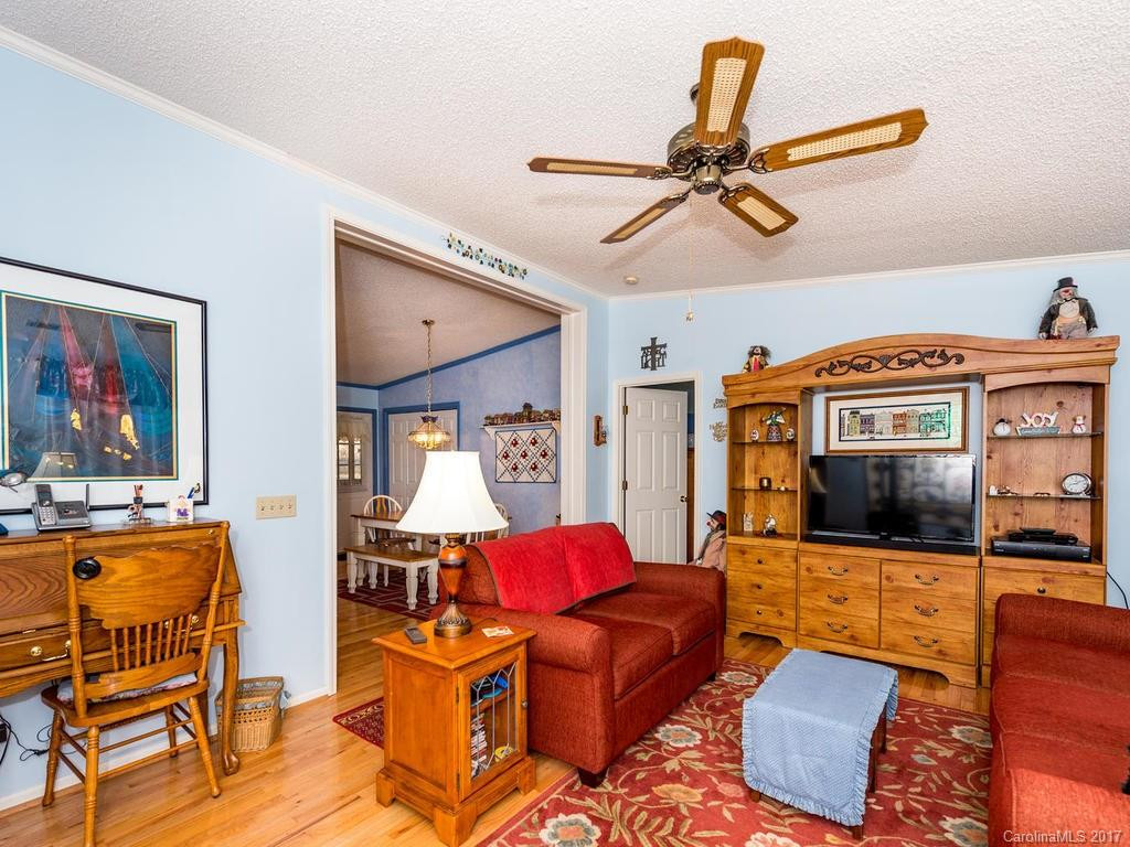 171 Driftwood Lane - Photo 4