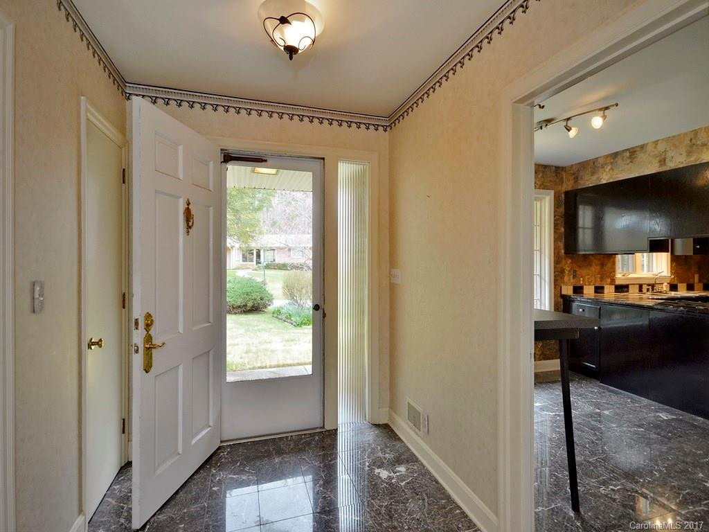 1234 Ashby Lane - Photo 4
