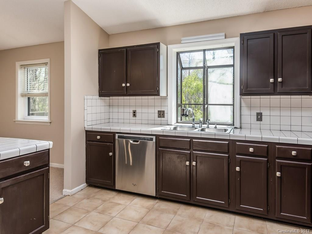 3016 Chestnut Tree Road - Photo 9