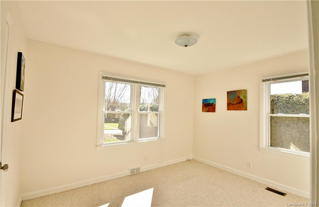 26 Pershing Road - Photo 11