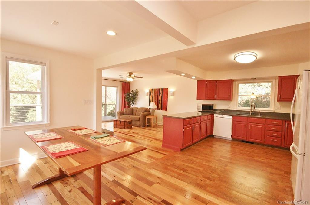 26 Pershing Road - Photo 3