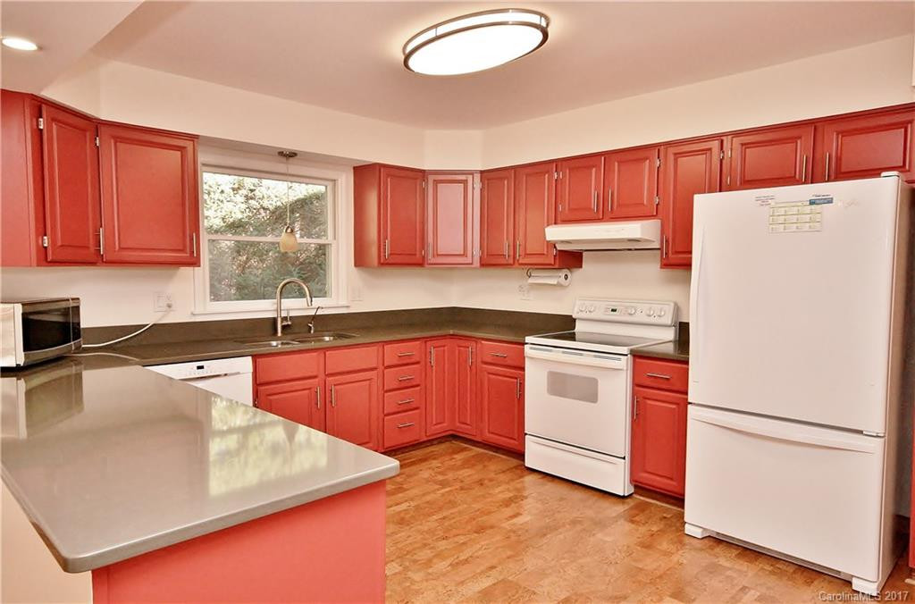 26 Pershing Road - Photo 5