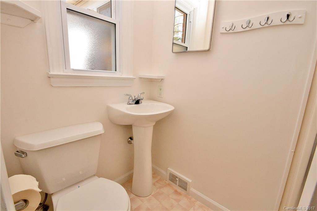 26 Pershing Road - Photo 10