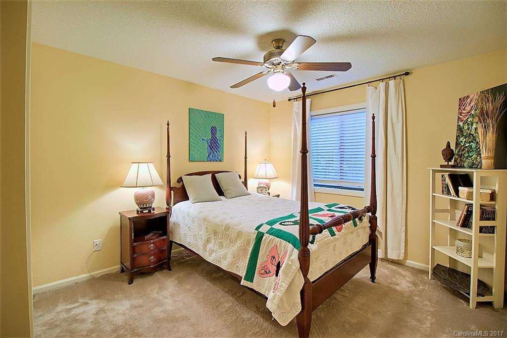 82 Laurelwood Circle #15 - Photo 17