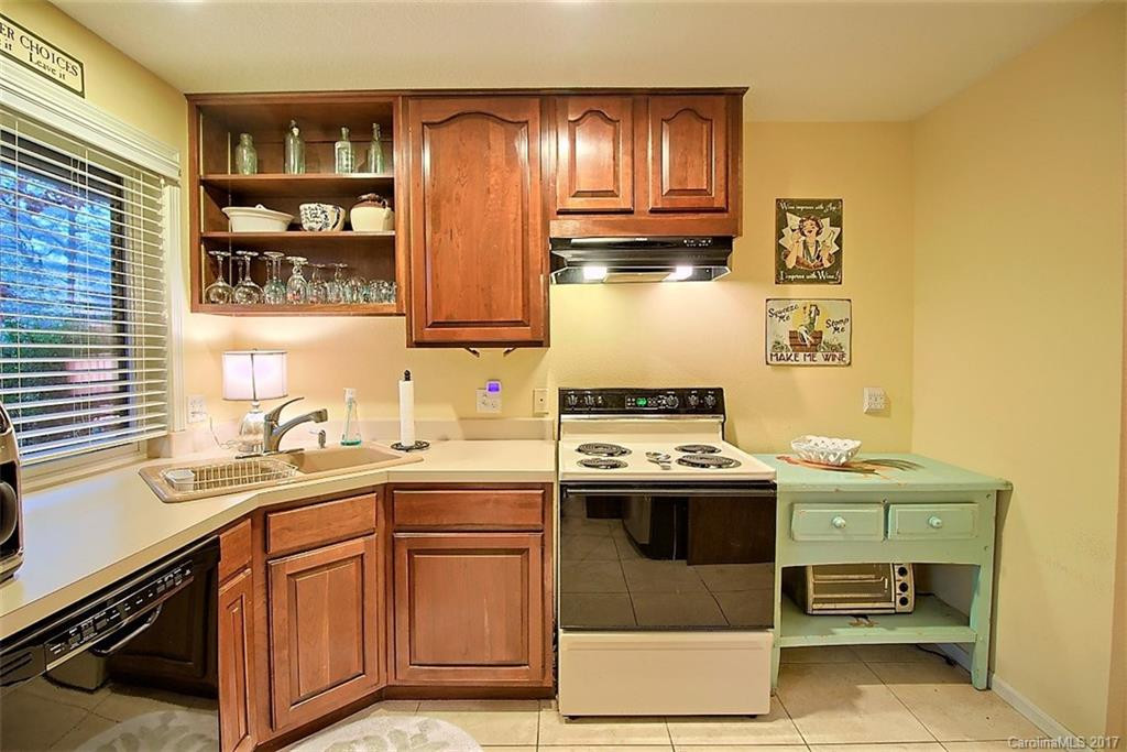 82 Laurelwood Circle #15 - Photo 4