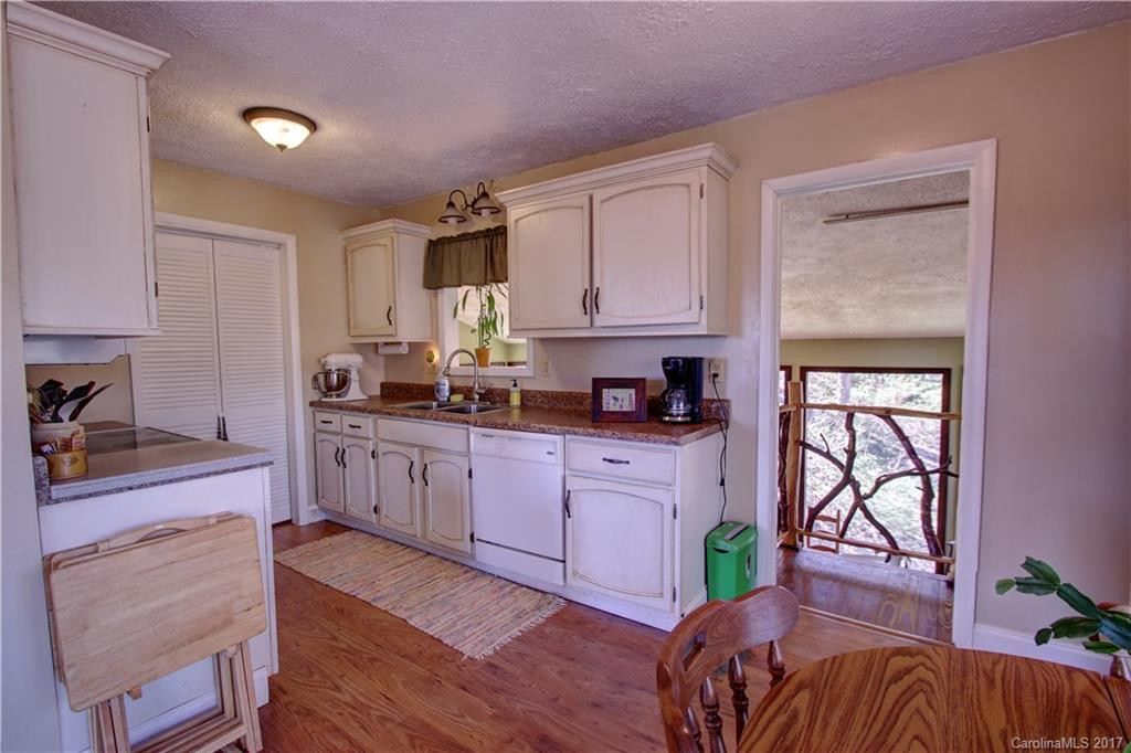 136 Echo Drive - Photo 5