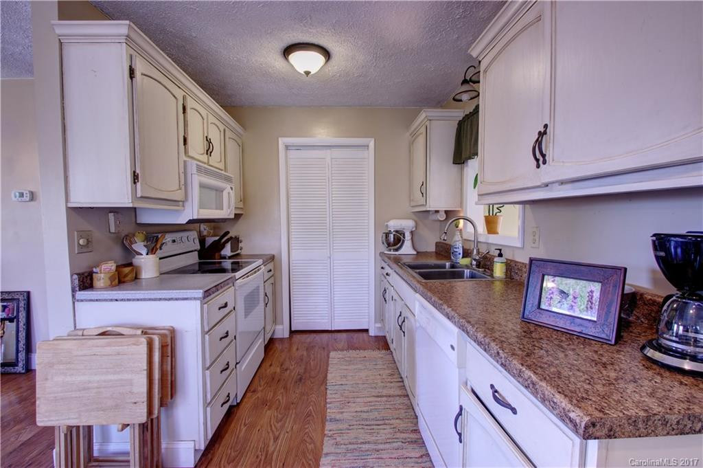 136 Echo Drive - Photo 6
