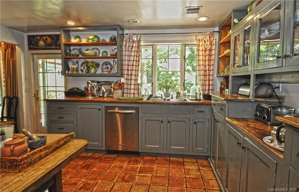 597 Fog Hollow Cove - Photo 5