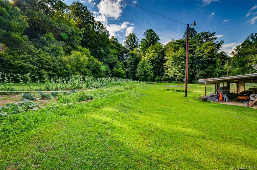 5945 Asheville Highway - Photo 12