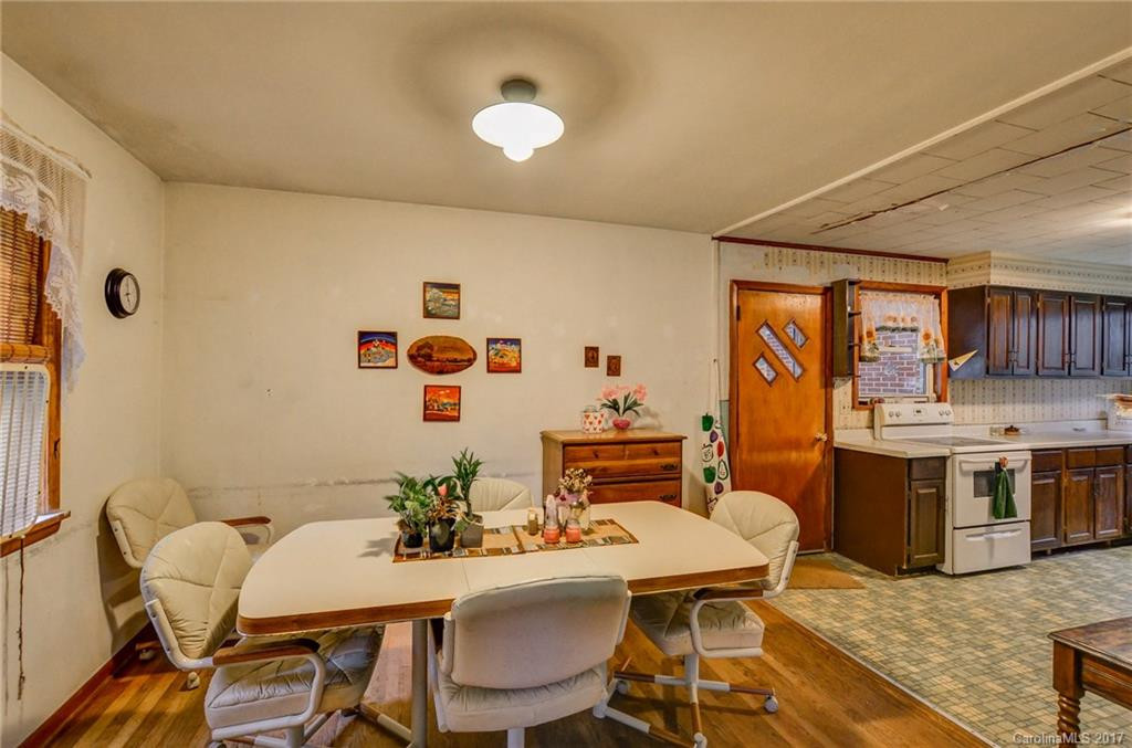 5945 Asheville Highway - Photo 16