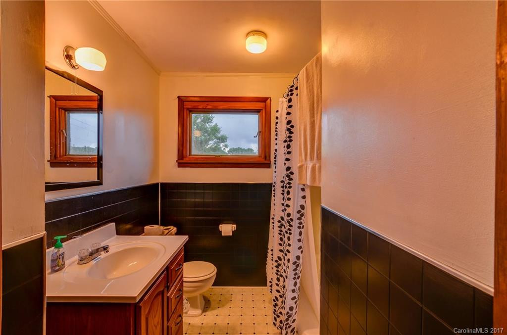 5945 Asheville Highway - Photo 21