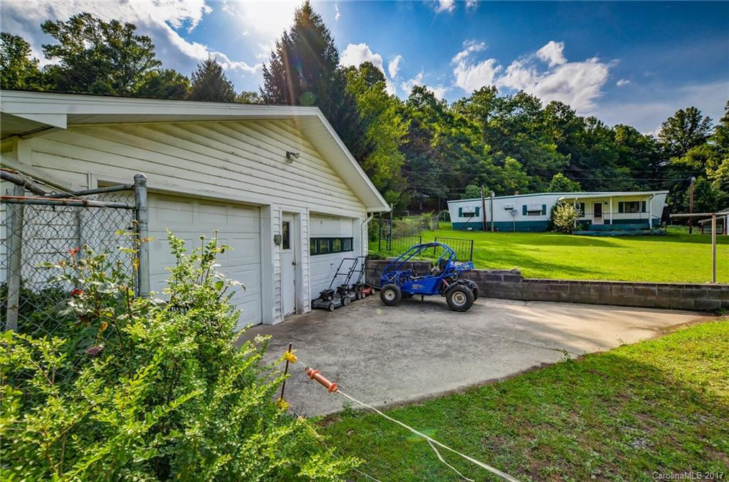 5945 Asheville Highway - Photo 7