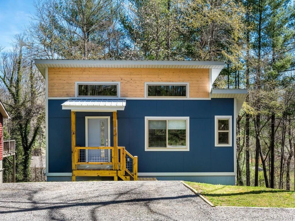 67 Honeysuckle Lane