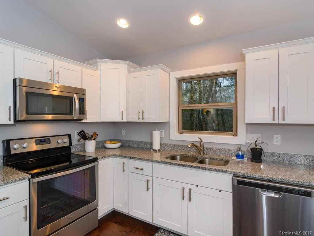 67 Honeysuckle Lane - Photo 5