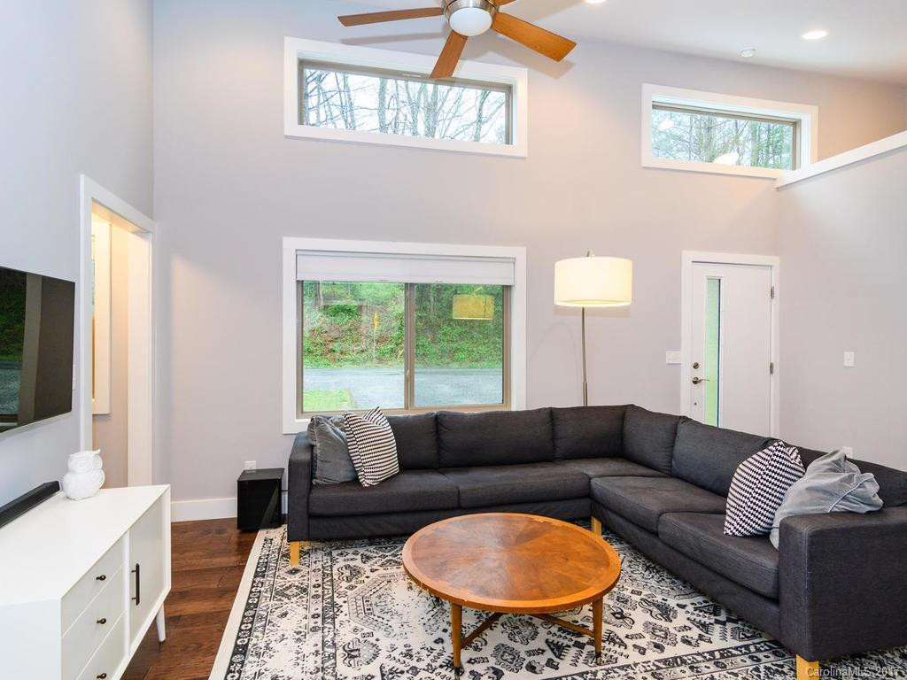 67 Honeysuckle Lane - Photo 9