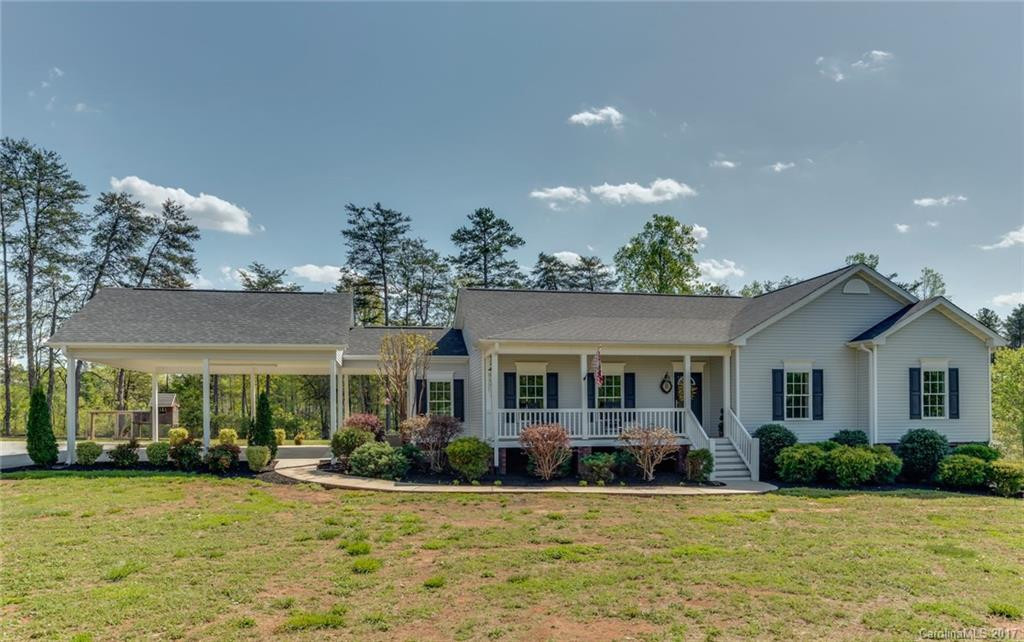 171 Pinoak Drive