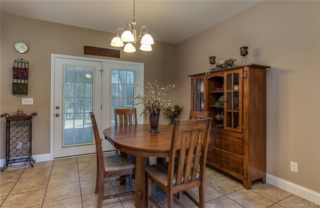 171 Pinoak Drive - Photo 5