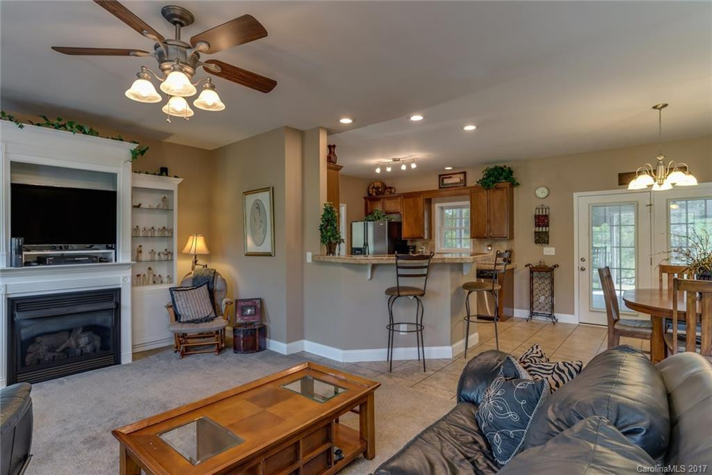 171 Pinoak Drive - Photo 6