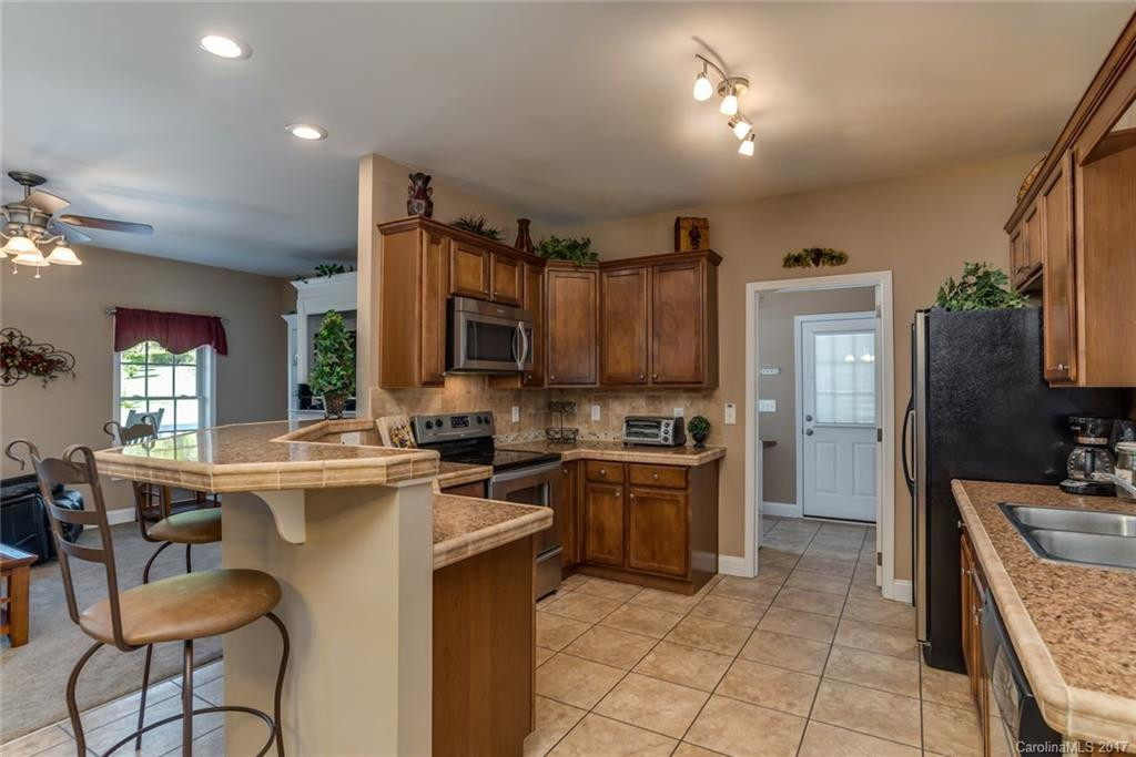 171 Pinoak Drive - Photo 7