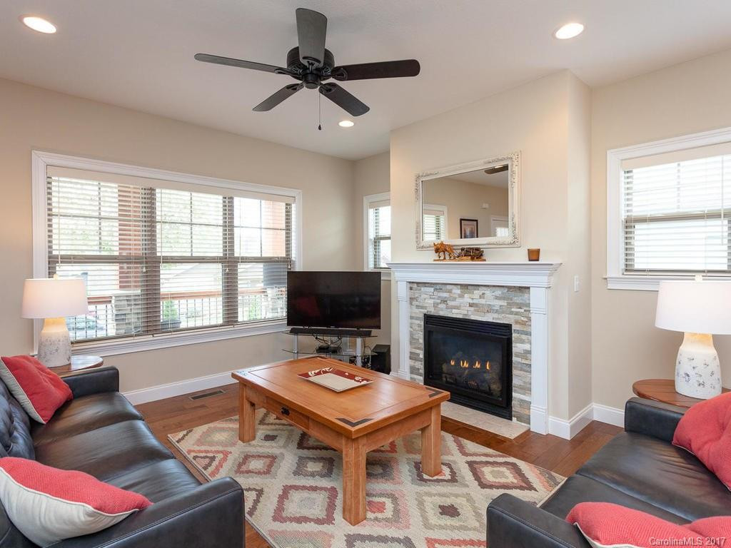 33 Asher Lane - Photo 2