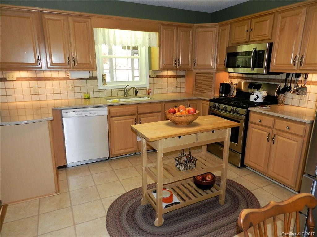 29 Mountainbrook Road - Photo 8