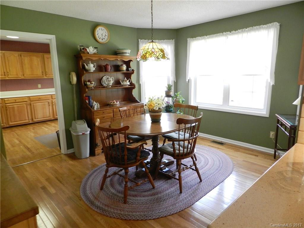29 Mountainbrook Road - Photo 10